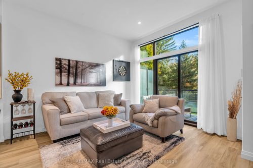101-525 New Dundee Rd, Kitchener, ON, N2P0K8 | Card Image