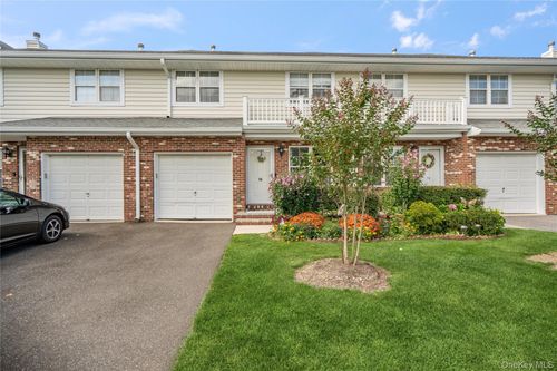 1-15 Springfield Cir, Central Islip, NY, 11722-4630 | Card Image