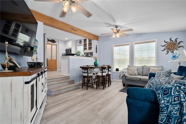 1403 Mccampbell St, House other with 3 bedrooms, 2 bathrooms and 5 parking in Aransas Pass TX | Image 10