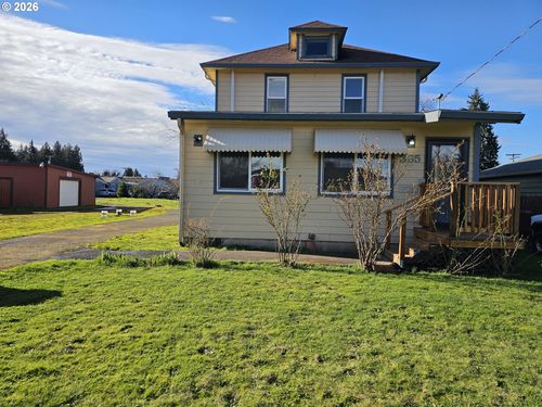 365 Bryan St, Woodburn, OR, 97071-5301 | Card Image