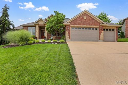 2334 Silver Crest Ct, Washington, MO, 63090-6730 | Card Image
