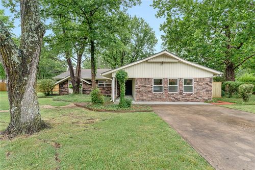 1716 E Rolling Hills Dr, Fayetteville, AR, 72703-3738 | Card Image