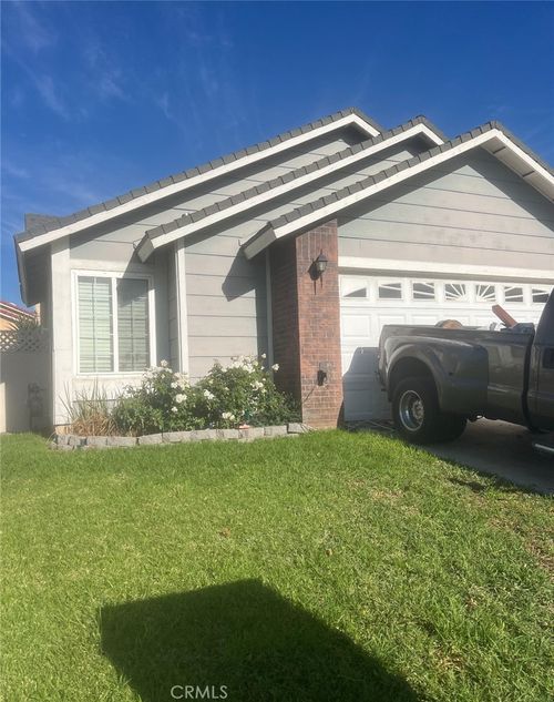 14476 Oak Knoll Dr, Fontana, CA, 92337 | Card Image