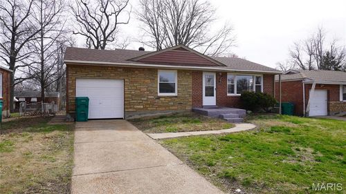 9244 Edna St, Saint Louis, MO, 63137-1113 | Card Image