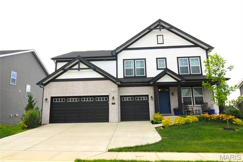 818 Memsie Dr, O Fallon, MO, 63368-2306 | Card Image