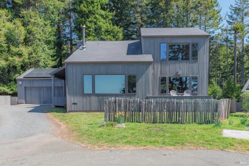 135 Larkspur Close, The Sea Ranch, CA, 95497-0039 | Card Image