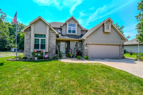 1704 Echo Lake Dr, Piqua, OH, 45356-4318 | Card Image