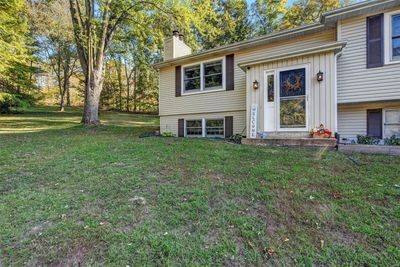 View of front of property featuring a front yard | Image 3