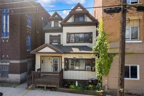 571 3rd St, Pitcairn, PA, 15140-1411 | Card Image