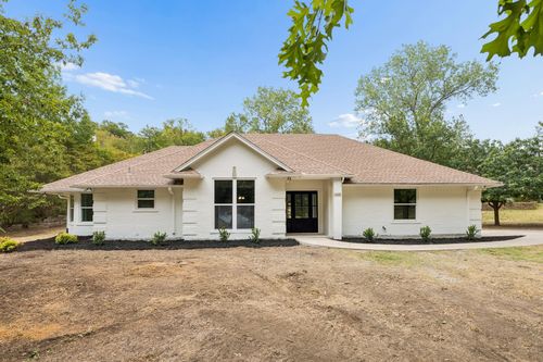200 Willow Ridge Rd, Fort Worth, TX, 76103-1049 | Card Image