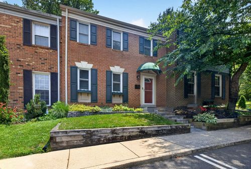 4 Honey Brook Cir, GAITHERSBURG, MD, 20878-1067 | Card Image