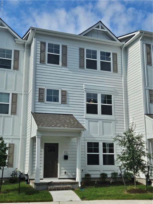 2923 Pretty Lake Ave, Norfolk, VA, 23518-1229 | Card Image