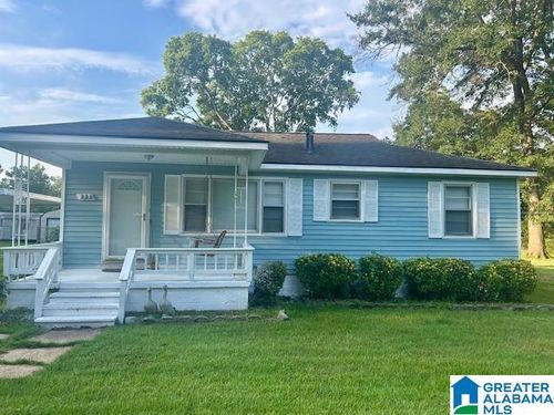 111 June Ave, HUEYTOWN, AL, 35023-2815 | Card Image