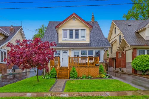 5078 Armoury St, Niagara Falls, ON, L2E1T4 | Card Image