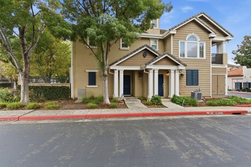 262 W Lucita Way, Tracy, CA, 95391-3040 | Card Image