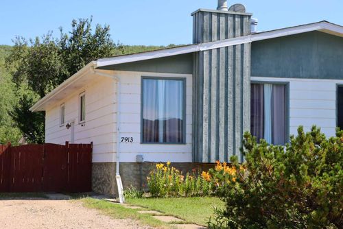 7913 99 Street, Peace River, AB, T8S1A9 | Card Image
