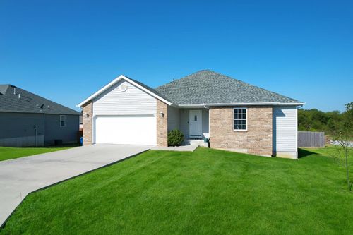 145 Walnut Ave, Rogersville, MO, 65742-6800 | Card Image
