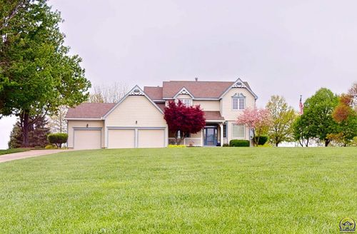 6425 Sw South Pointe Dr, Auburn, KS, 66402-9204 | Card Image