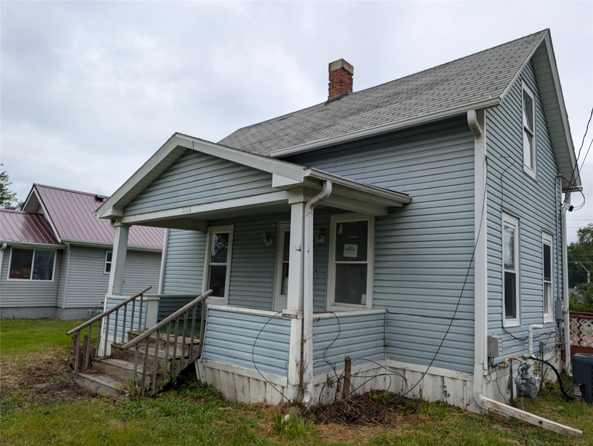 1st Ave, Newton, IA 50208
