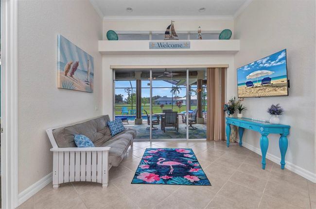 Formal Living Room | Image 24