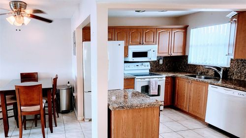 309-2721 N Pine Island Rd, Sunrise, FL, 33322-2274 | Card Image