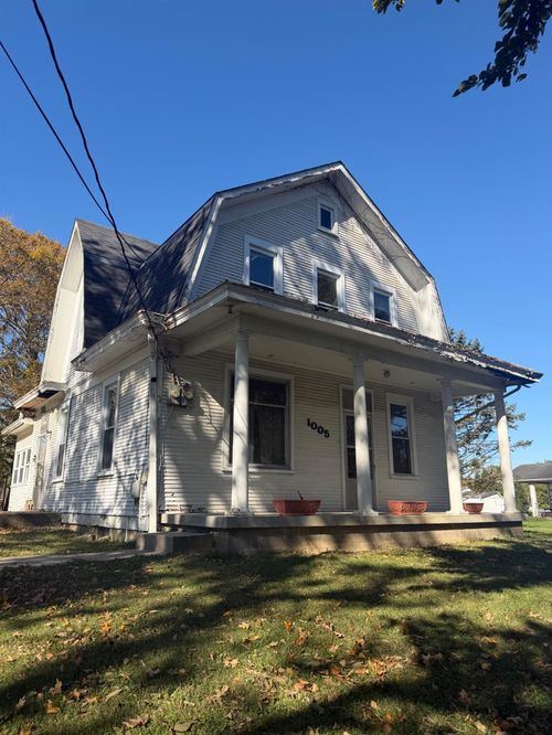 1005 Nowlin Ave, Greendale, IN, 47025-1214 | Card Image