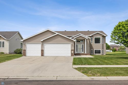 4781 47th Ave S, Fargo, ND, 58104-6035 | Card Image