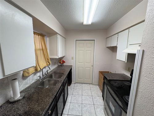 24-17230 Imperial Valley Dr, Houston, TX, 77060-1554 | Card Image