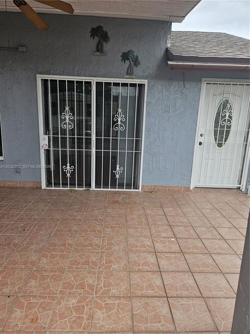 2122-9890 Nw 80th Pl, Hialeah Gardens, FL, 33016-2280 | Card Image