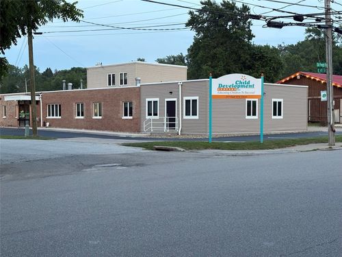 213 E 41st St, Erie, PA, 16504-2009 | Card Image