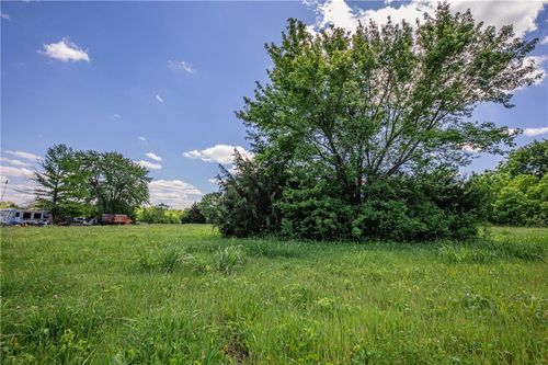 102 Branch Dr, Mound City, KS, 66056-5484 | Card Image