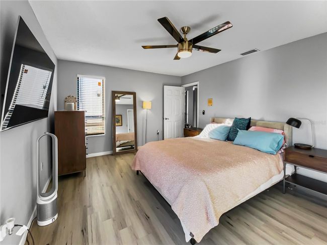 5744 Augusta Cir, House other with 3 bedrooms, 2 bathrooms and null parking in Sarasota FL | Image 10