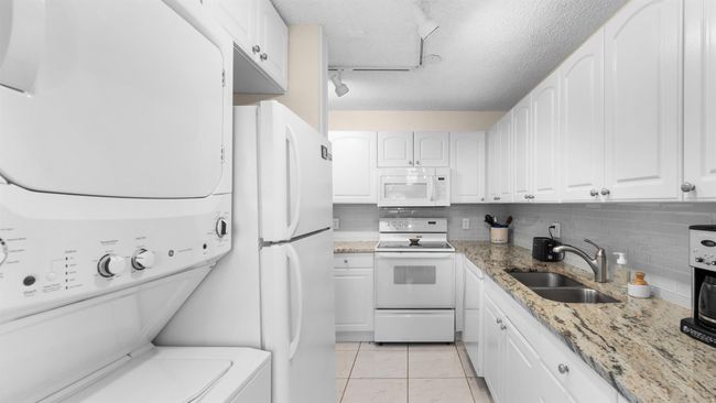 APT-101 - 1630 Nw 18 Th Ave, Condo with 2 bedrooms, 2 bathrooms and null parking in Delray Beach FL | Image 4