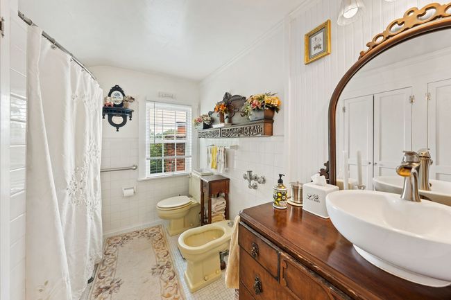 3900 Walnut Lake Rd, House other with 4 bedrooms, 2 bathrooms and null parking in West Bloomfield MI | Image 19
