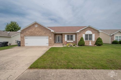 7816 W Frankie Dr, Yorktown, IN, 47396-9004 | Card Image