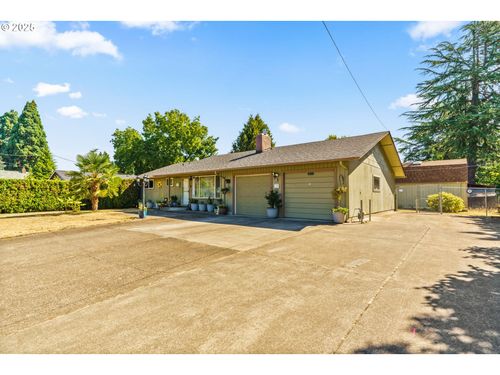 2255 Se Thompson St, Corvallis, OR, 97333-1921 | Card Image