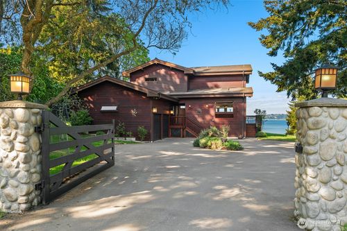 22505 Deppman Rd Sw, Vashon, WA, 98070-7136 | Card Image