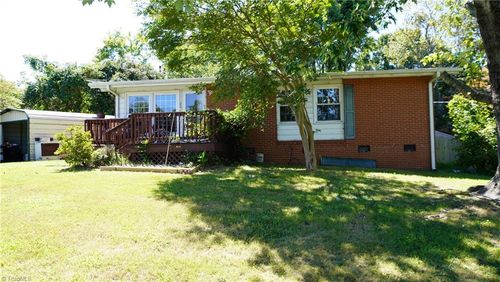 2200 Crestridge Rd, Greensboro, NC, 27403-3601 | Card Image