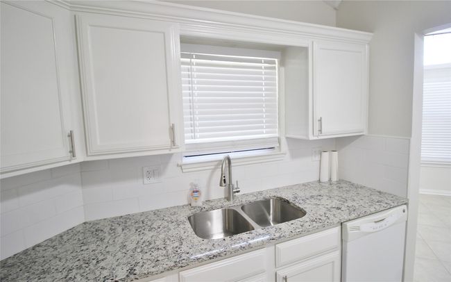 605 Mcmackin St, House other with 3 bedrooms, 2 bathrooms and null parking in Cedar Hill TX | Image 8