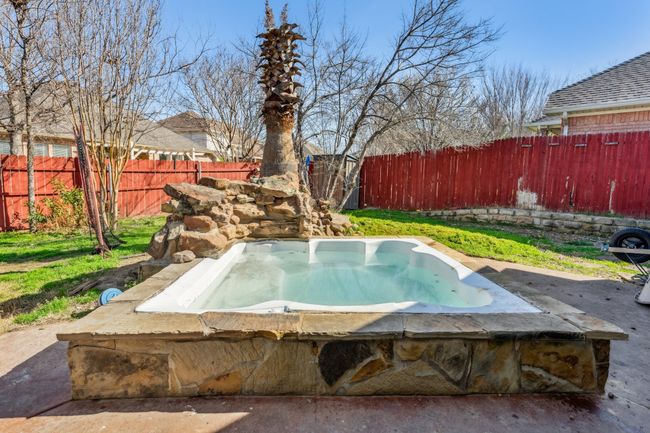 Free Standing Hot Tub | Image 31