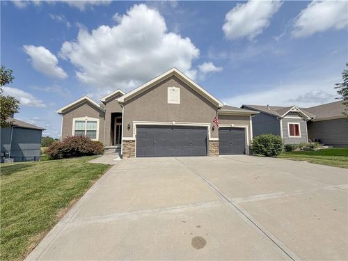1029 Ne Copperwood Dr, Lees Summit, MO, 64086-0020 | Card Image