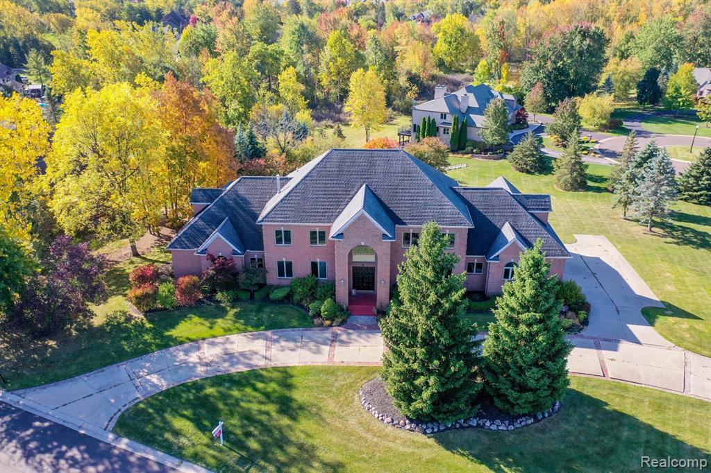 Pine Hollow Trl, Grand Blanc, MI 48439 #1