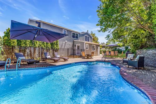 345 Colonial Rd, Southold, NY, 11971-3724 | Card Image
