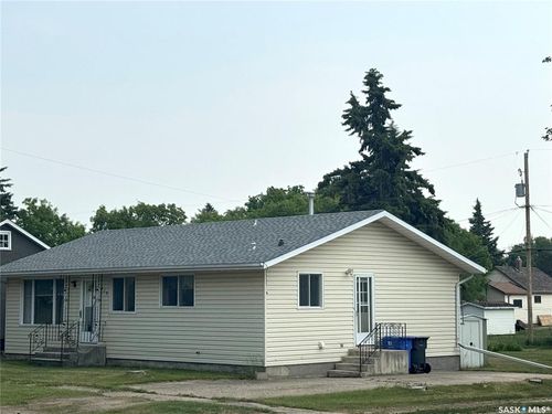 215 1 Ave, Hafford, SK, S0J0G4 | Card Image