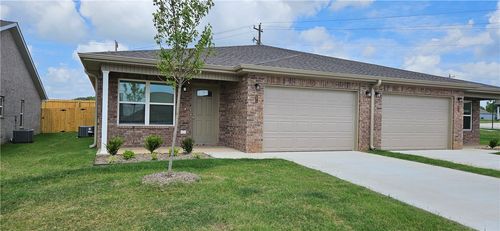 6813 Nw Toby St, Bentonville, AR, 72713 | Card Image
