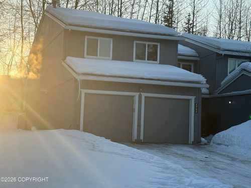 1755 Eastridge Dr, Anchorage, AK, 99501-5746 | Card Image