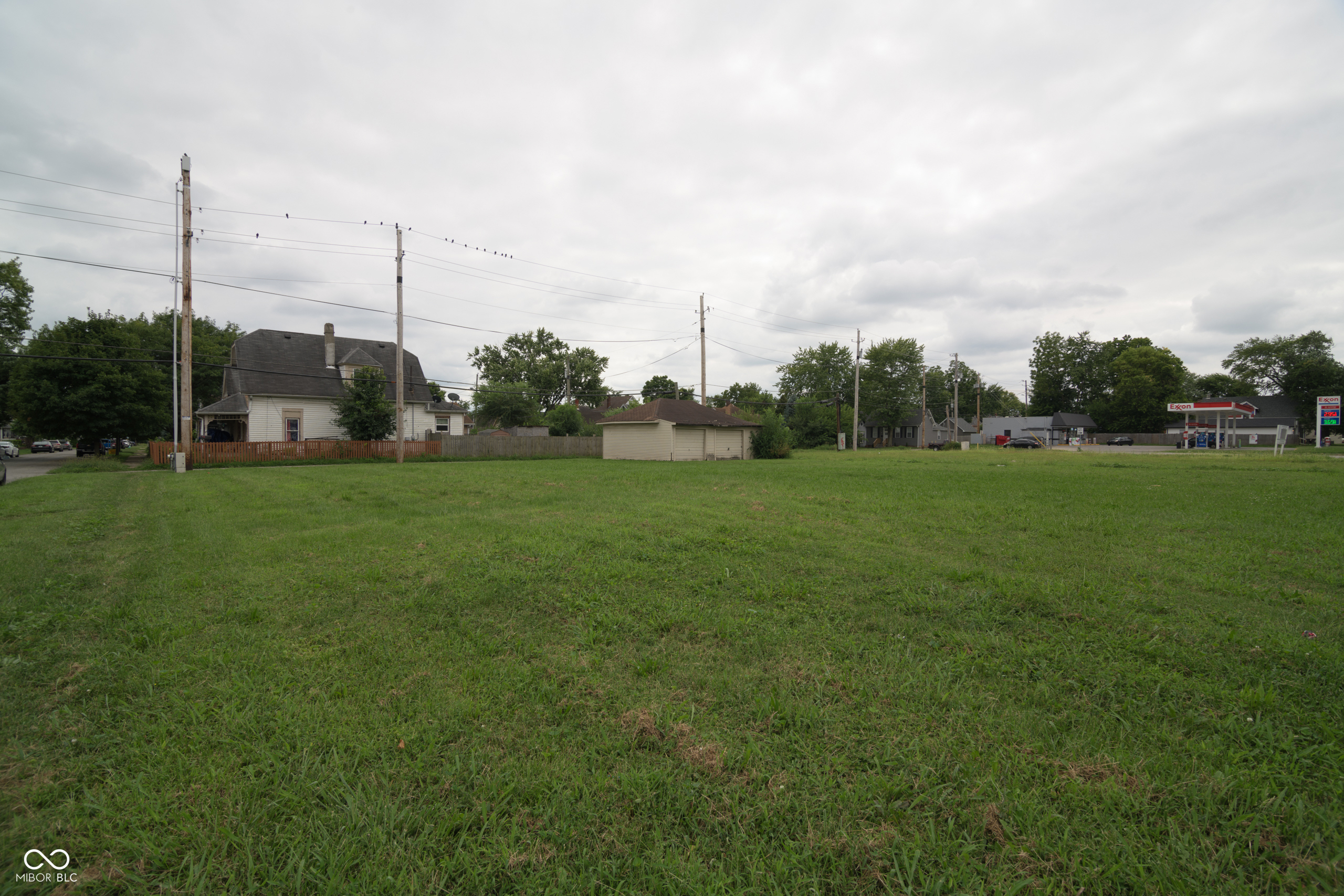 Land in Indianapolis 3