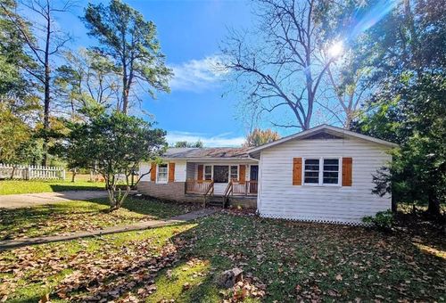 220 Louisiana Ave, Winnfield, LA, 71483-6113 | Card Image