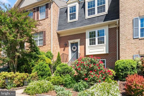 7027 Solomon Seal Ct, SPRINGFIELD, VA, 22152-3152 | Card Image