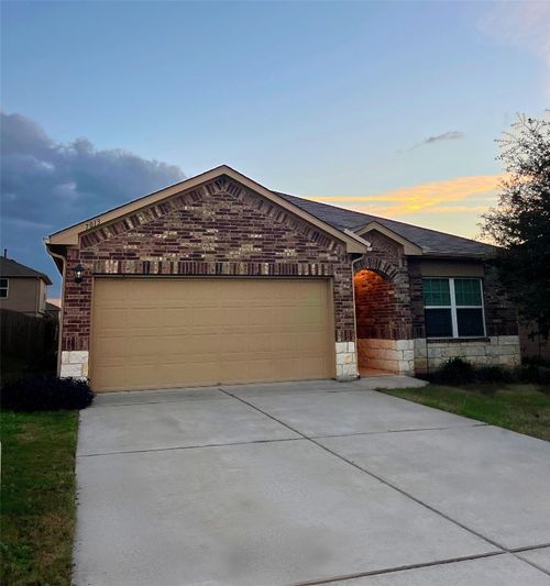 7013 Loretta White Ln, Austin, TX, 78744-6467 | Card Image